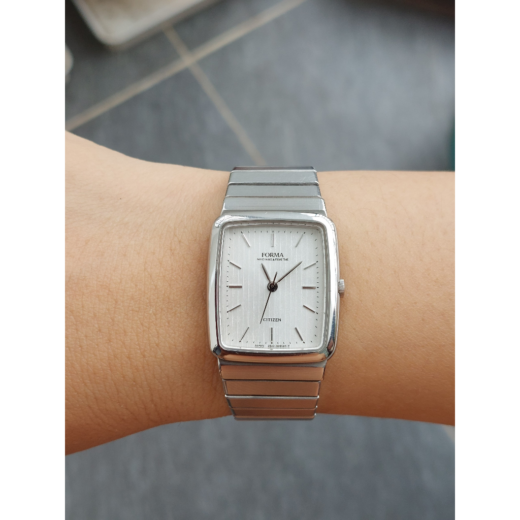 Đồng hồ nữ Citizen Forma mặt tank kính saphia chạy pin hàng Si