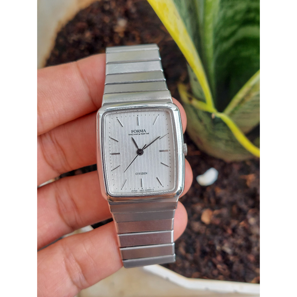 Đồng hồ nữ Citizen Forma mặt tank kính saphia chạy pin hàng Si