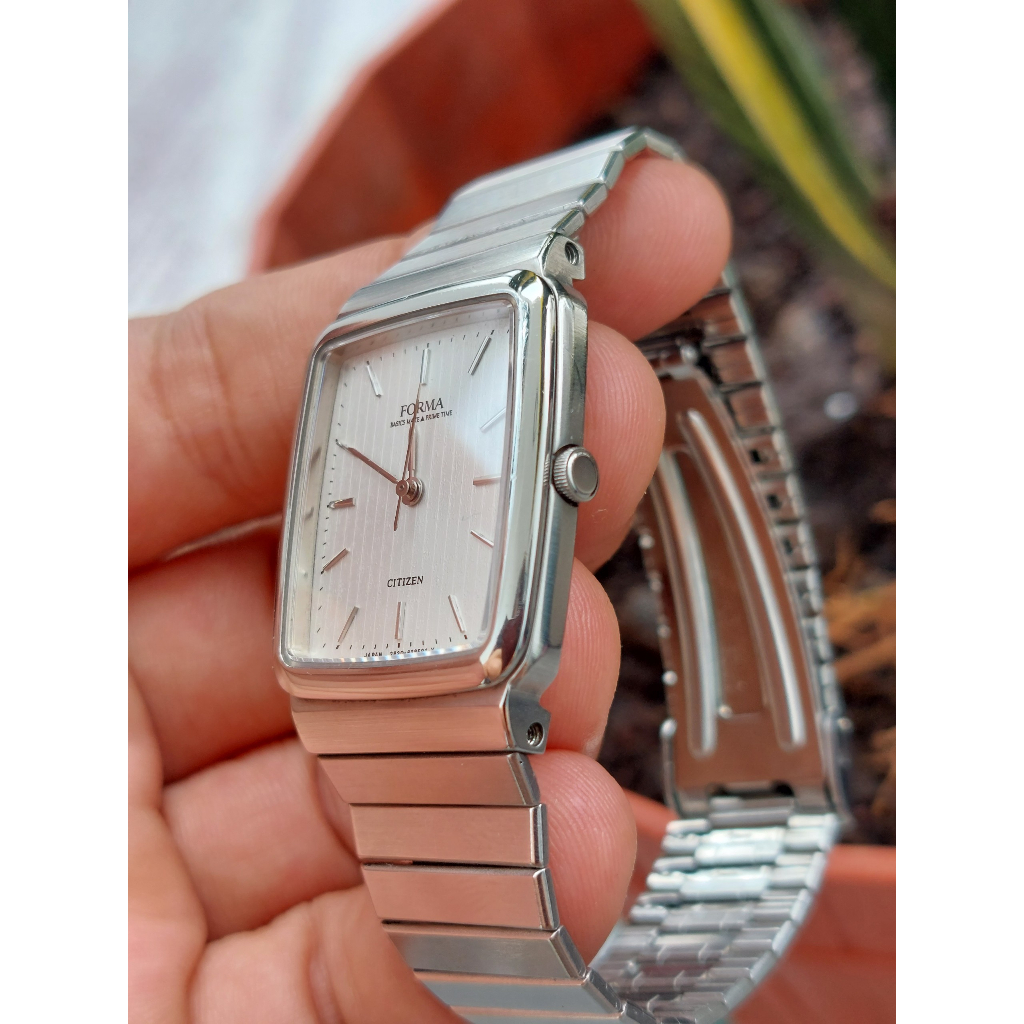 Đồng hồ nữ Citizen Forma mặt tank kính saphia chạy pin hàng Si