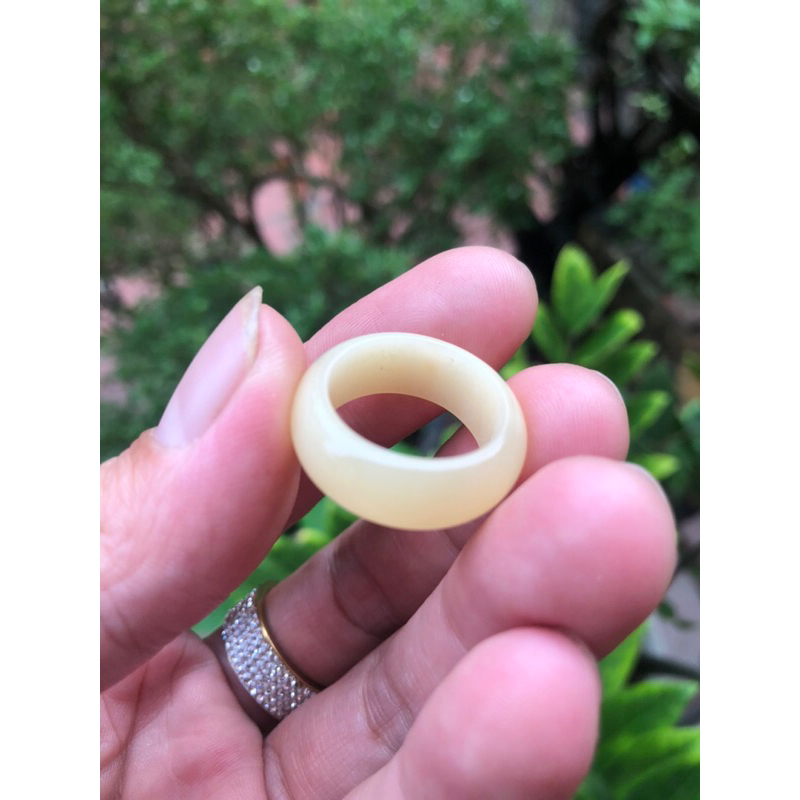 Nhẫn phong thuỷ bằng xương cao cấp hàng xuất khẩu. Bản chơn kích thước 9ly