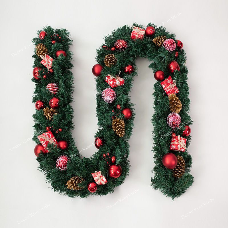 Dây Lá Thông Gắn Thông Và Hộp Quà B14 Trang Trí Giáng Sinh Noel