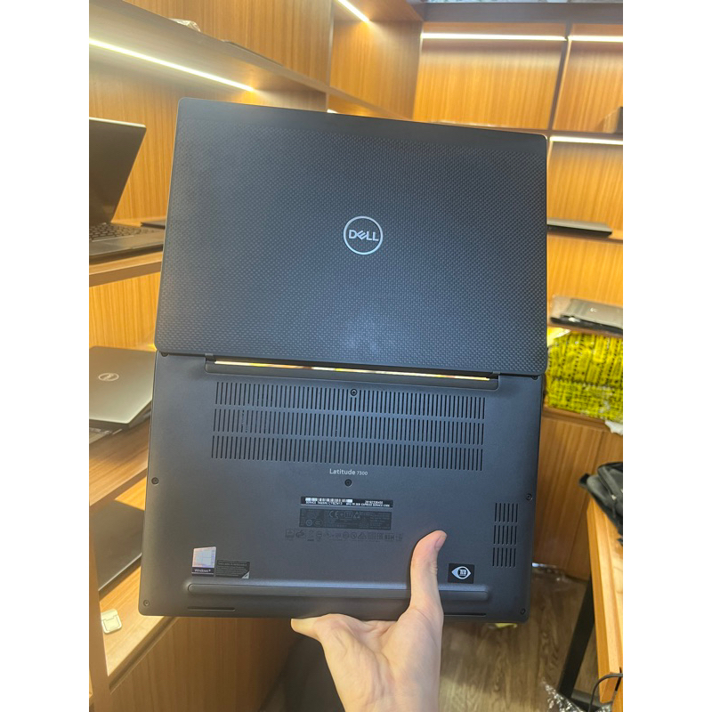 Máy tính Dell Đời Mới Latitude 7300 Core i7 8665U Ram 16G SSD 256 Vân Carbon Mới Cứng 99% Giá Tốt