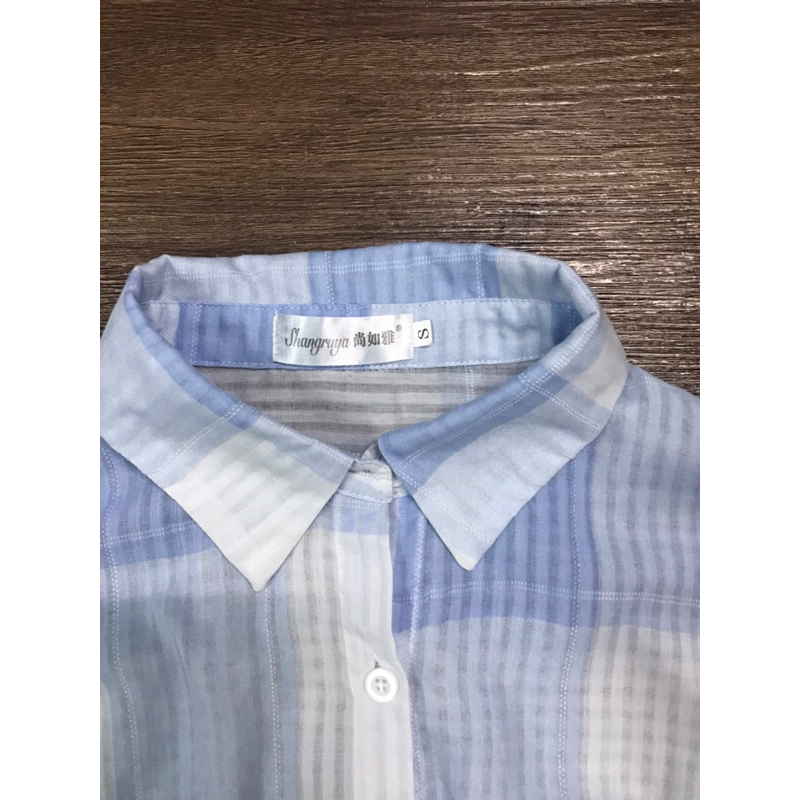 Áo sơ mi màu kiểu chất mỏng size S