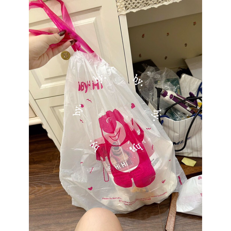 Túi rác dây rút gấu dâu, túi rác có quai xách gấu dâu