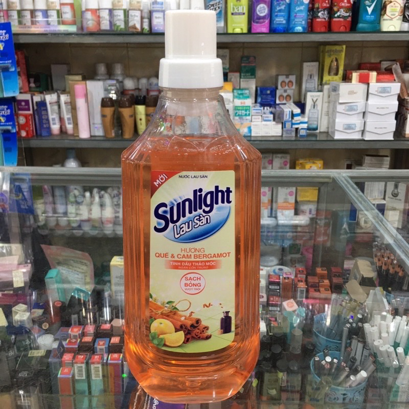 Nước Lau Sàn Sunlight Hương Hoa hạ bạc hà Chai 1kg