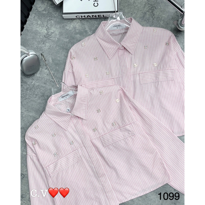 Áo sơ mi kẻ hồng đính tag C.N QCCC