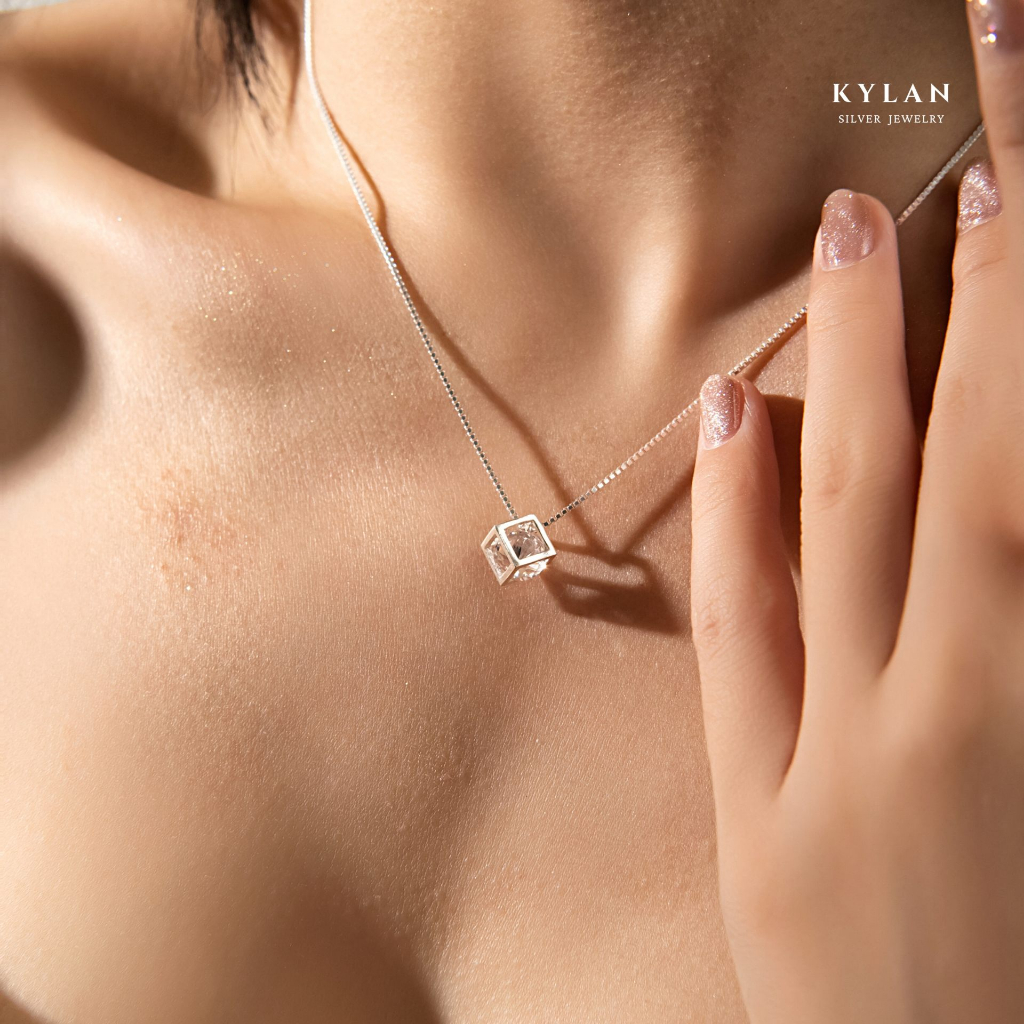 Dây Chuyền Bạc Nữ Kylan Silver KL2119 Khối Lập Phương Đá Tròn 8.0ly