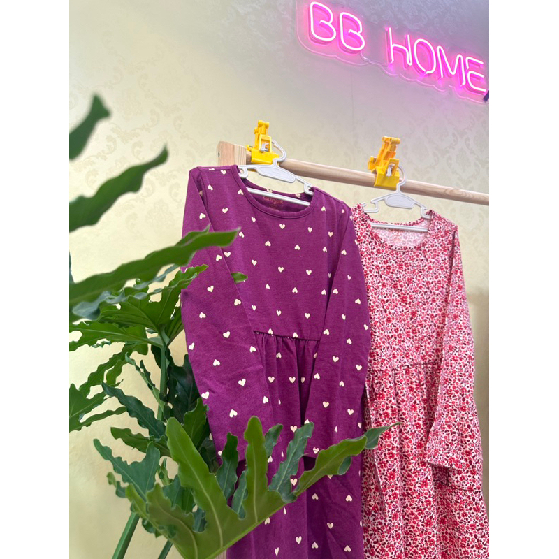 Váy Cat &Jack dài tay, túi ngang hông