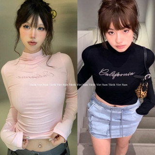 (sẵn) Áo thun mỏng dài trùm bàn tay có chữ đính đá cổ 3p ôm sát body màu hồng và đen phong cách y2k ATDT006 - Tiktik