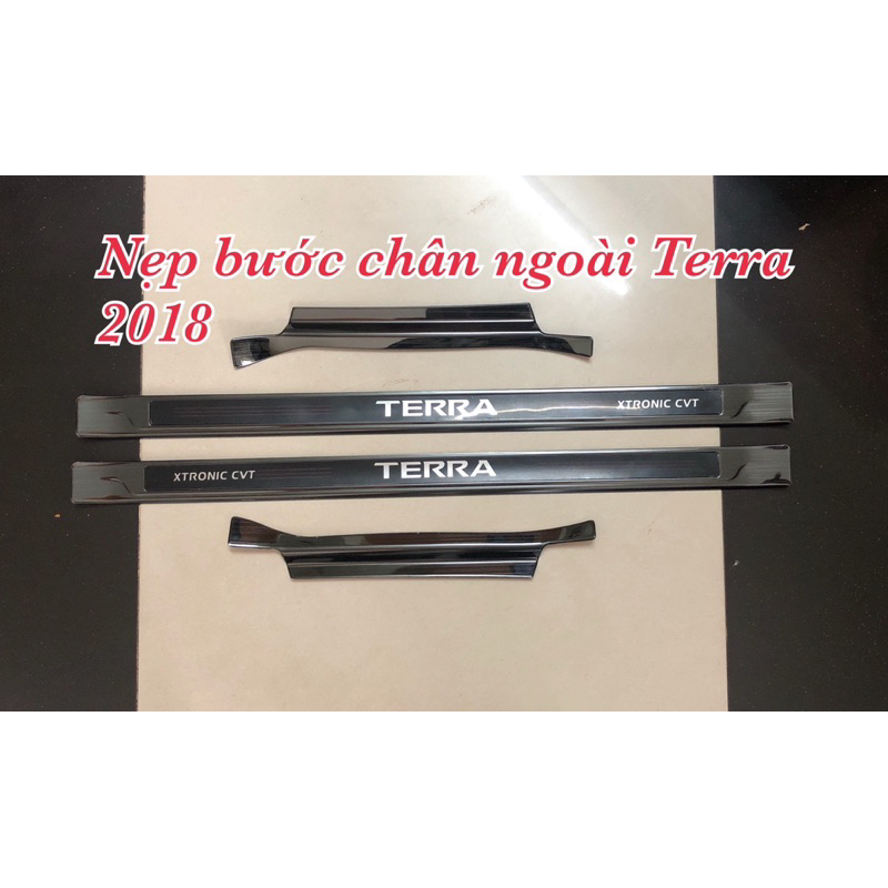 Ốp bậc cửa chống xước ngoài Nissan Terra TT. #,Nẹp bước chân ngoài Nissan Terra titan cao cấp.