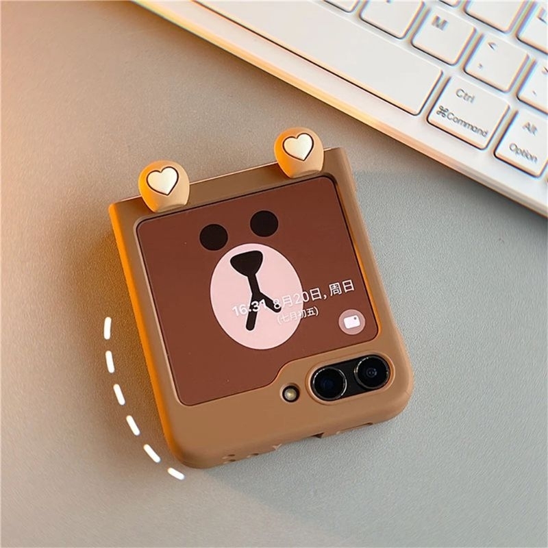 Ốp Z Flip5 - Z Flip4 - Z Flip3 - Flip5 5G màu nâu siêu mịn charm tai bé gấu xinh xắn dễ thương