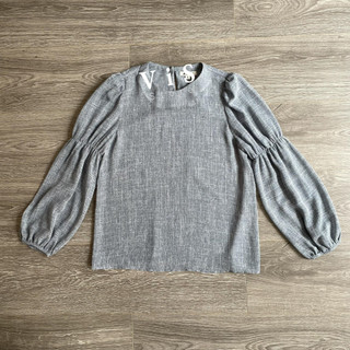 Áo nữ tay dài cổ tròn
