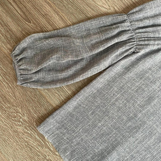 Áo nữ tay dài cổ tròn