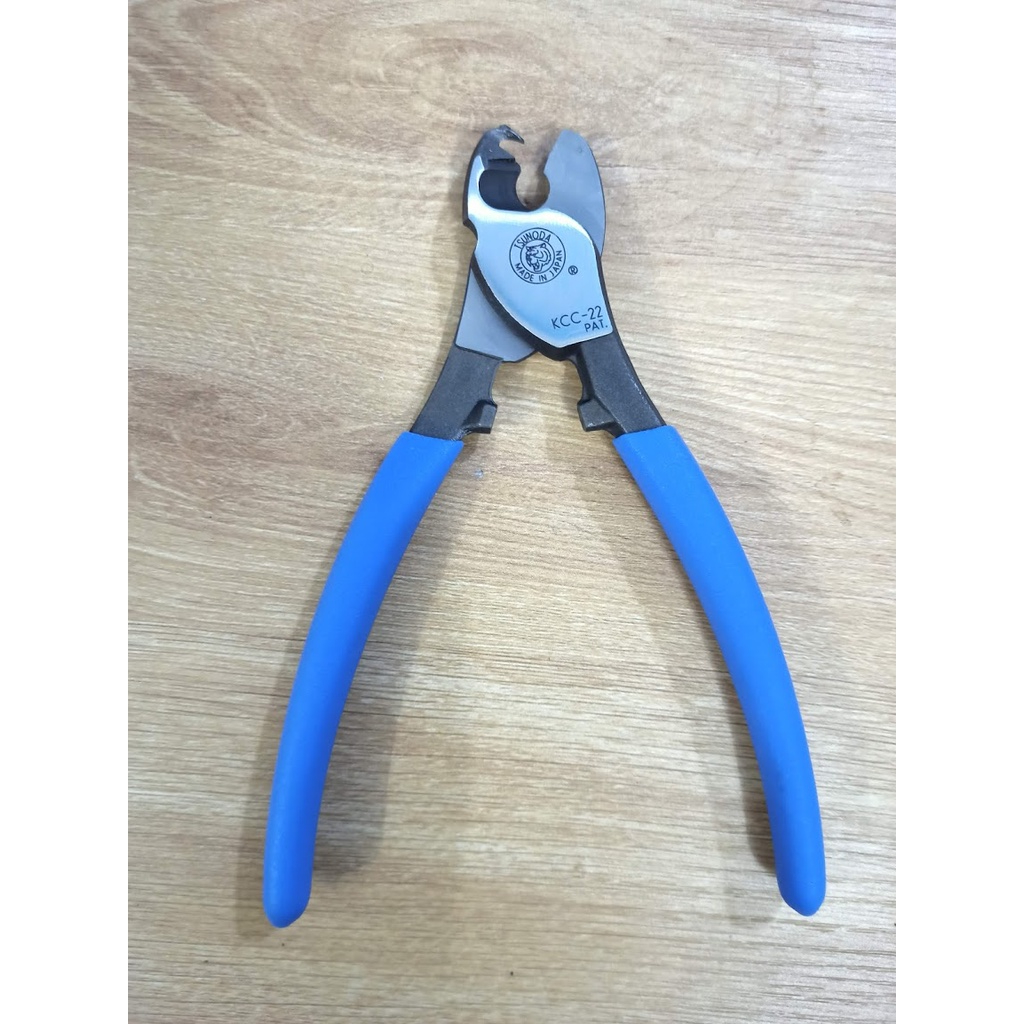 Kìm cắt cáp có tuốt dây KCC-22 Tsunoda