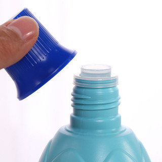 Nước tẩy trắng quần áo 600ml Rocket