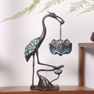 Hồng hạc đốt trầm hương chất liệu đồng dùng trang trí. Hạc đốt trầm hương bằng đồng. Lư đốt hương trầm hình hông hạc