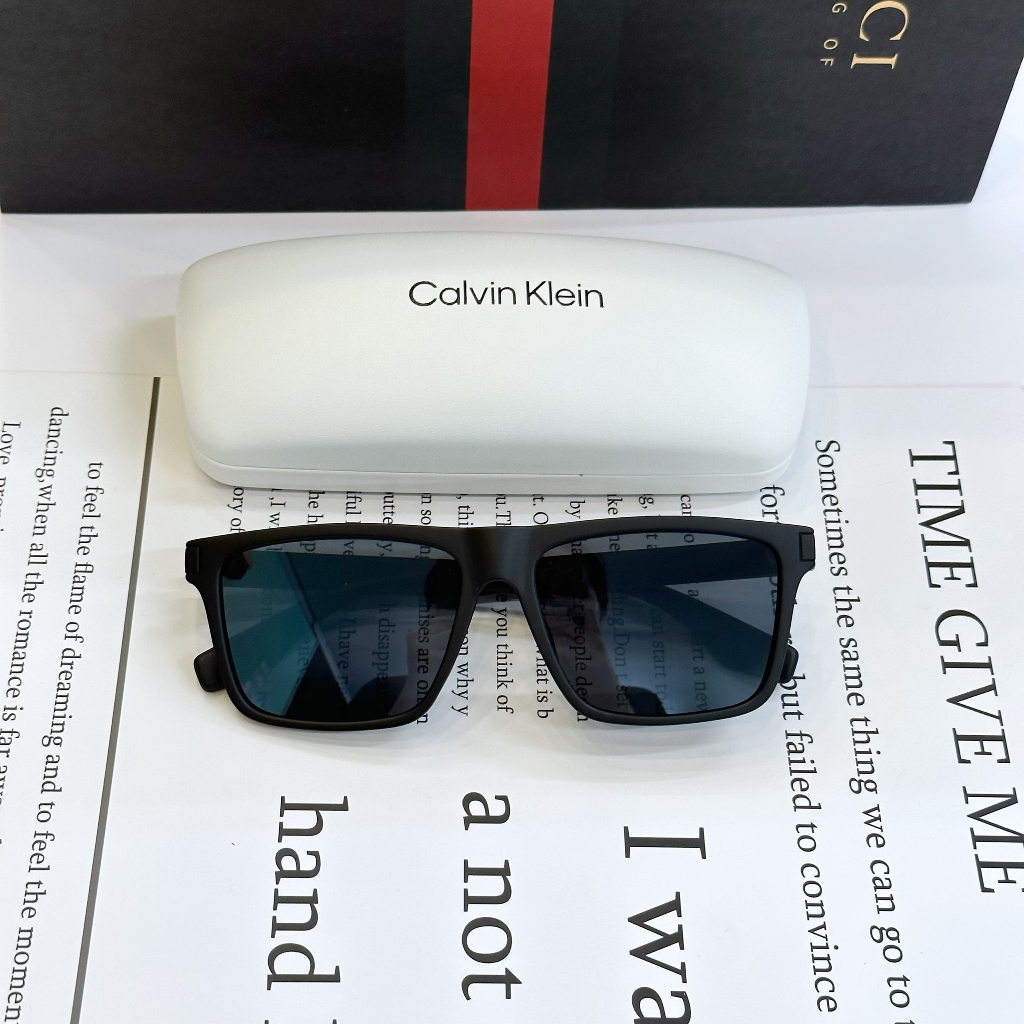 Mắt kính thời trang nam nữ Calvin Klein CK20521S-001