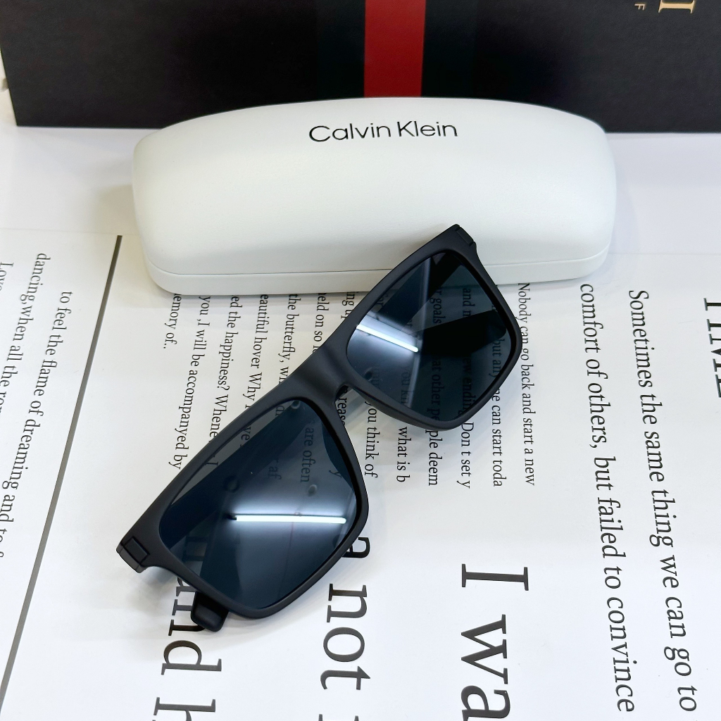 Mắt kính thời trang nam nữ Calvin Klein CK20521S-001
