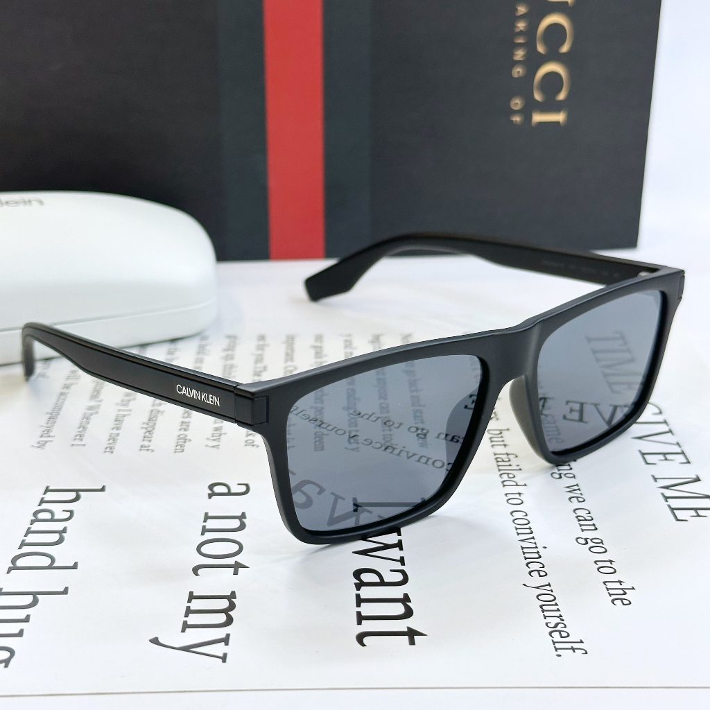 Mắt kính thời trang nam nữ Calvin Klein CK20521S-001