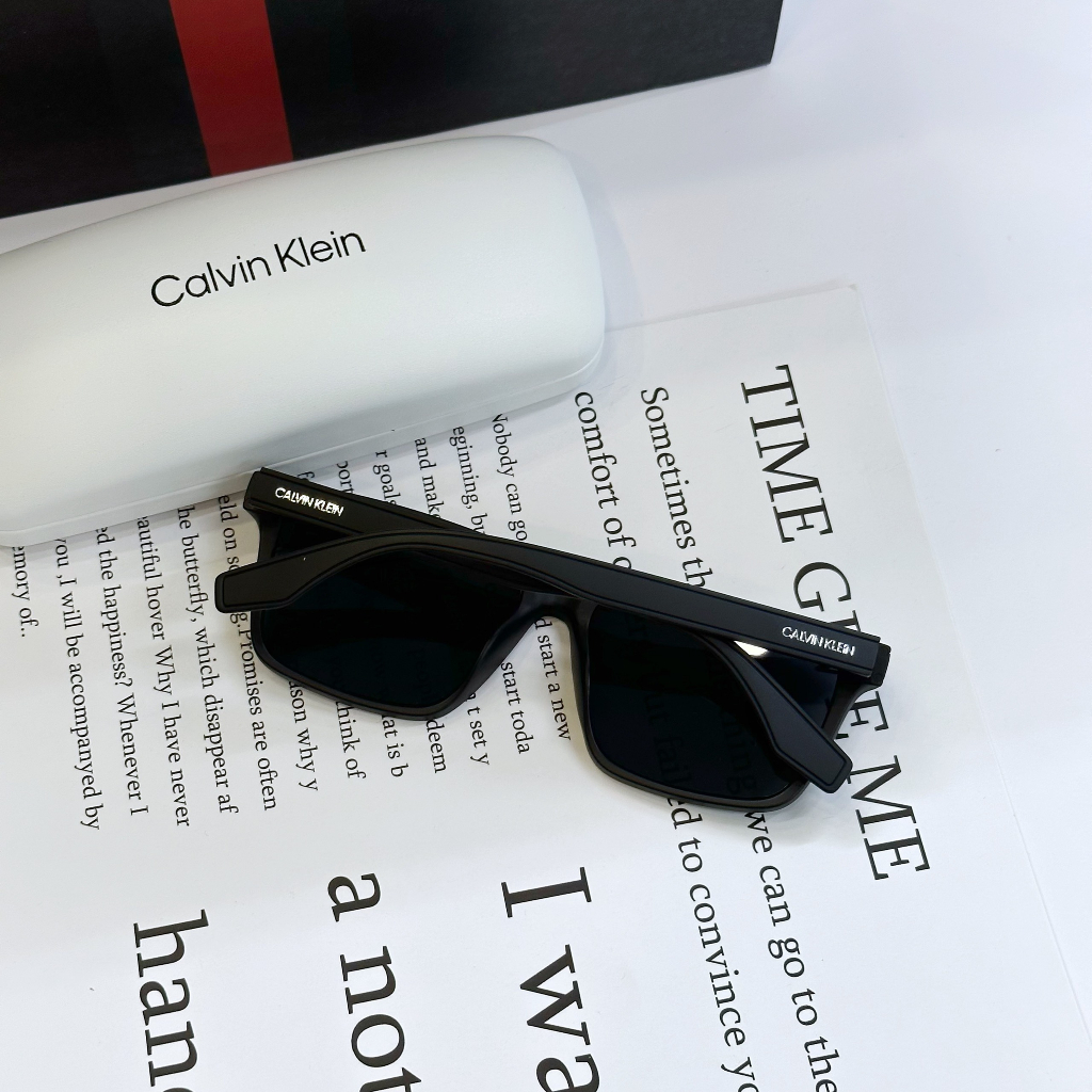 Mắt kính thời trang nam nữ Calvin Klein CK20521S-001