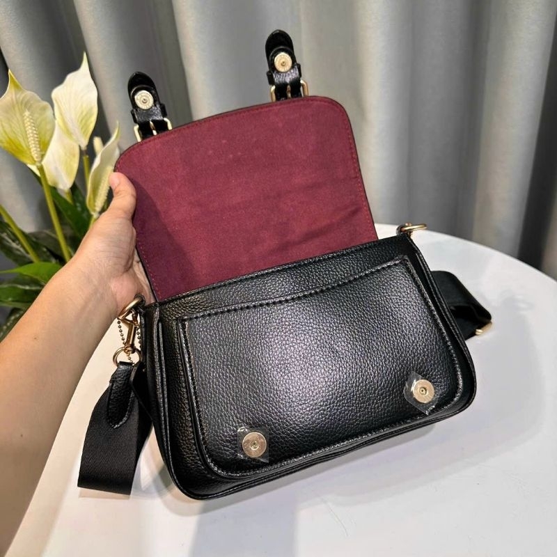 Túi c0ach LUCY CROSSBODY . Mẫu coa.ch mới đơn giản dễ sử dụng