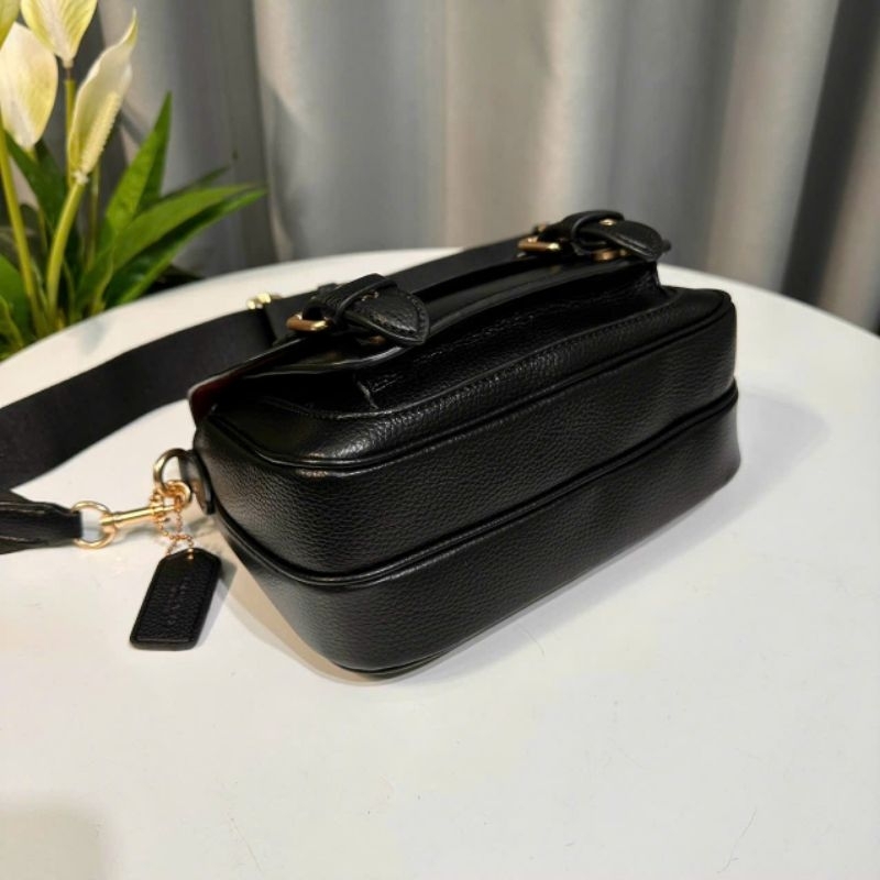 Túi c0ach LUCY CROSSBODY . Mẫu coa.ch mới đơn giản dễ sử dụng