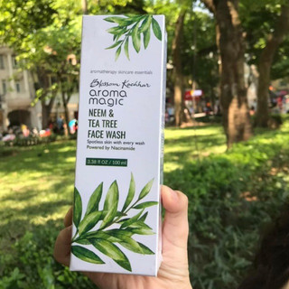 Sữa rửa mặt neem, tràm trà và Niacinamide cho da mụn, kiềm dầu sạch mụn Aroma magic Neem & Tea Tree Face Wash 100ml