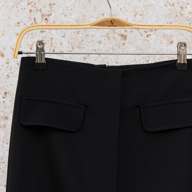 Chân Váy Midi VIEN TRAN Hai Nắp Túi V62T19Q004