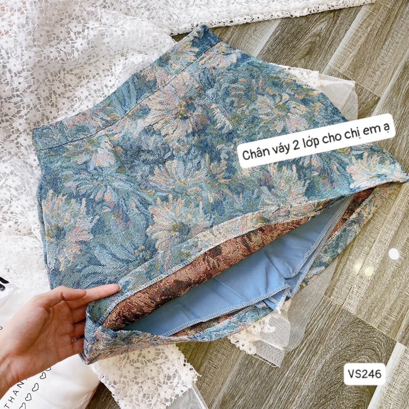Set áo ren hoa kèm chân váy gấm xanh