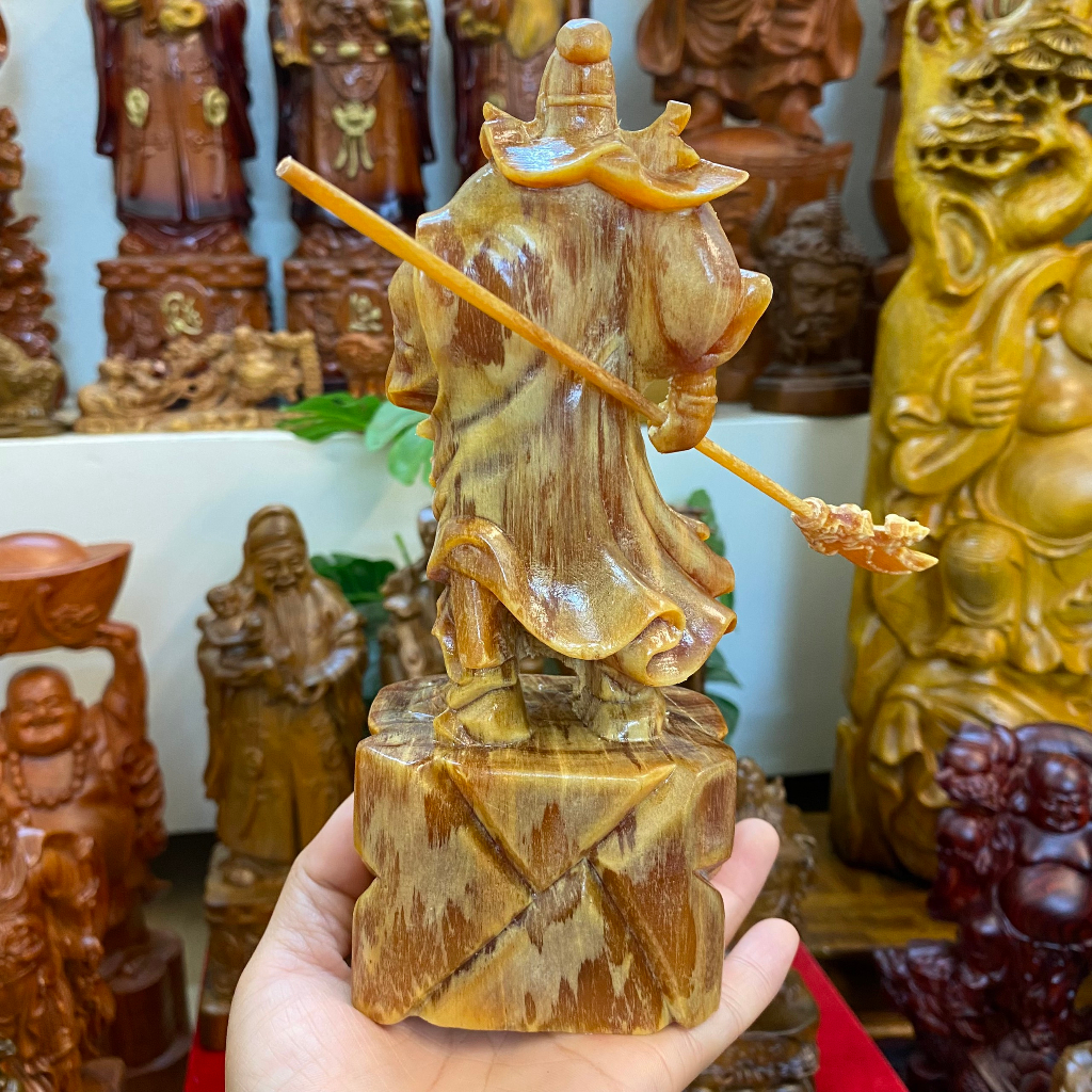 Tượng gỗ quan công xách đao cao 20cm
