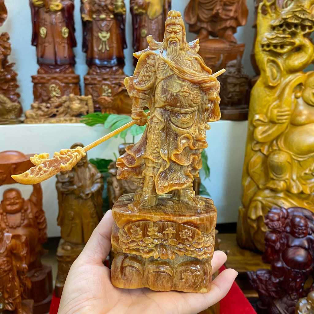 Tượng gỗ quan công xách đao cao 20cm