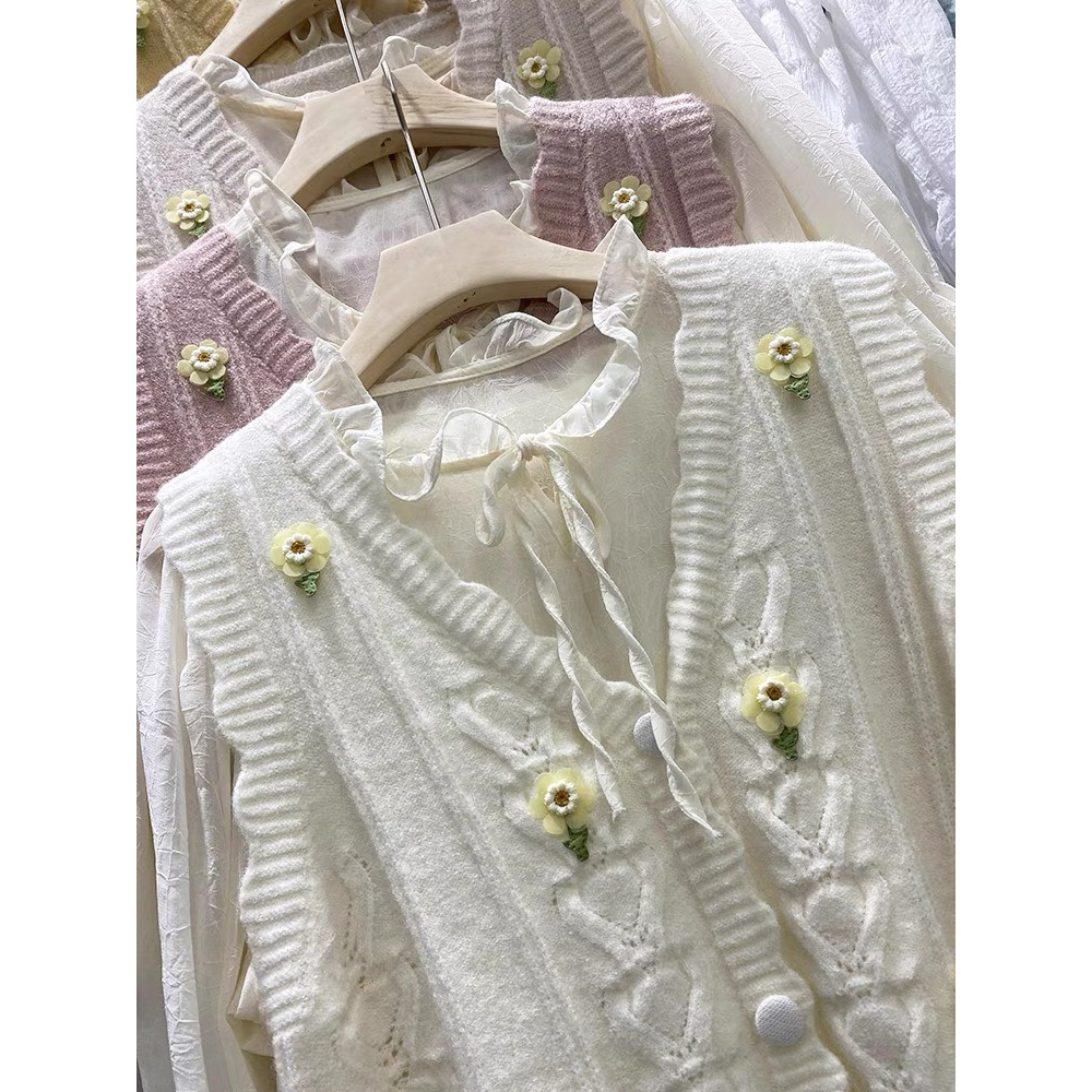 Áo gile len đính hoa nổi hàng QC kèm áo sơ mi tơ