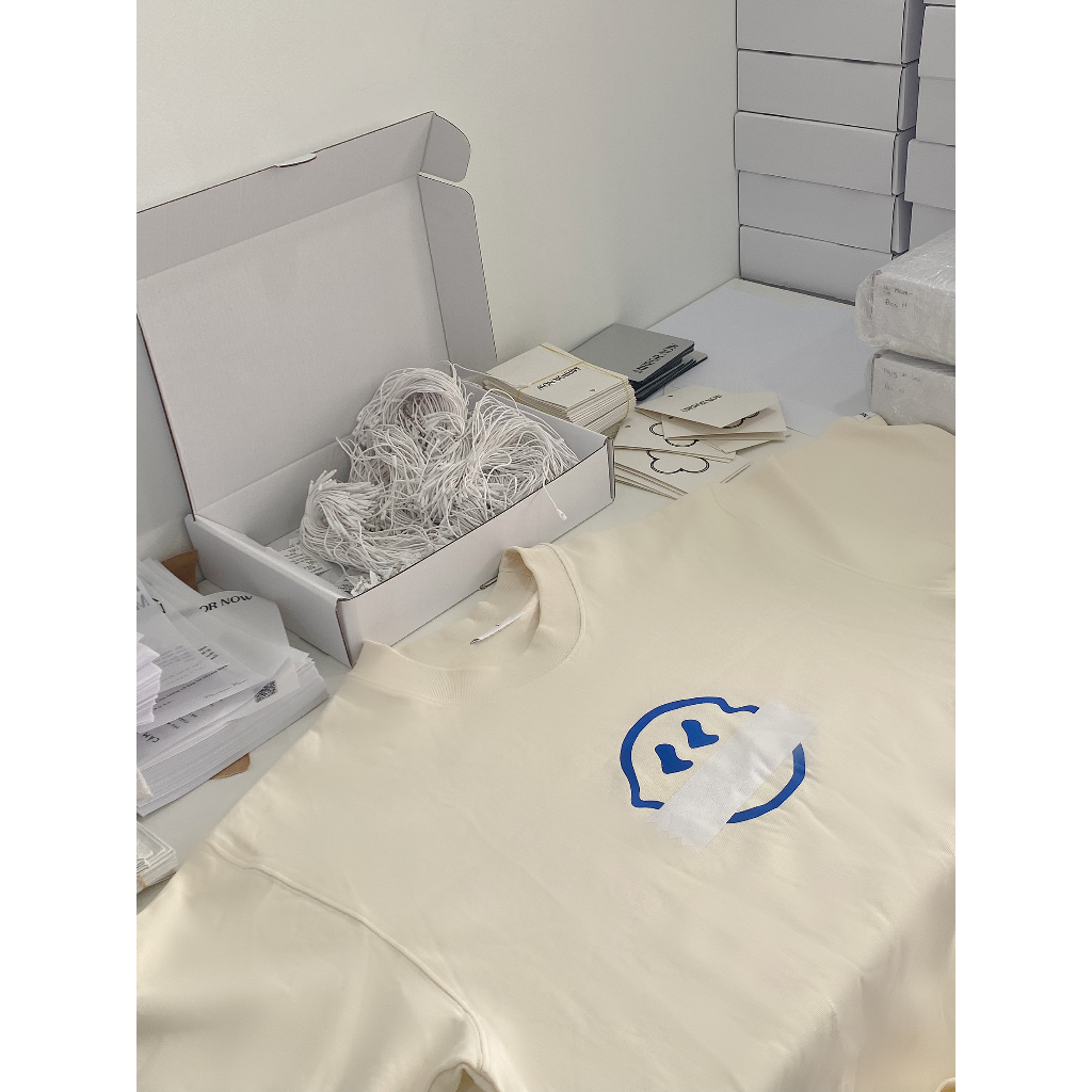 ÁO " SMILEY SHUT UP FACE TEE " KEM