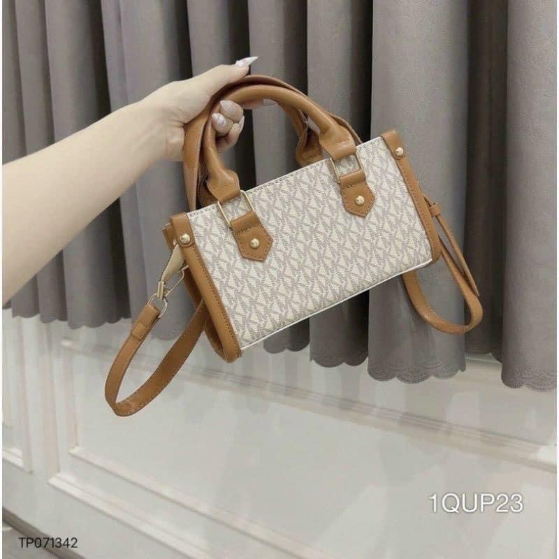 TÚI MK ĐEO CHÉO QUÁ XINH