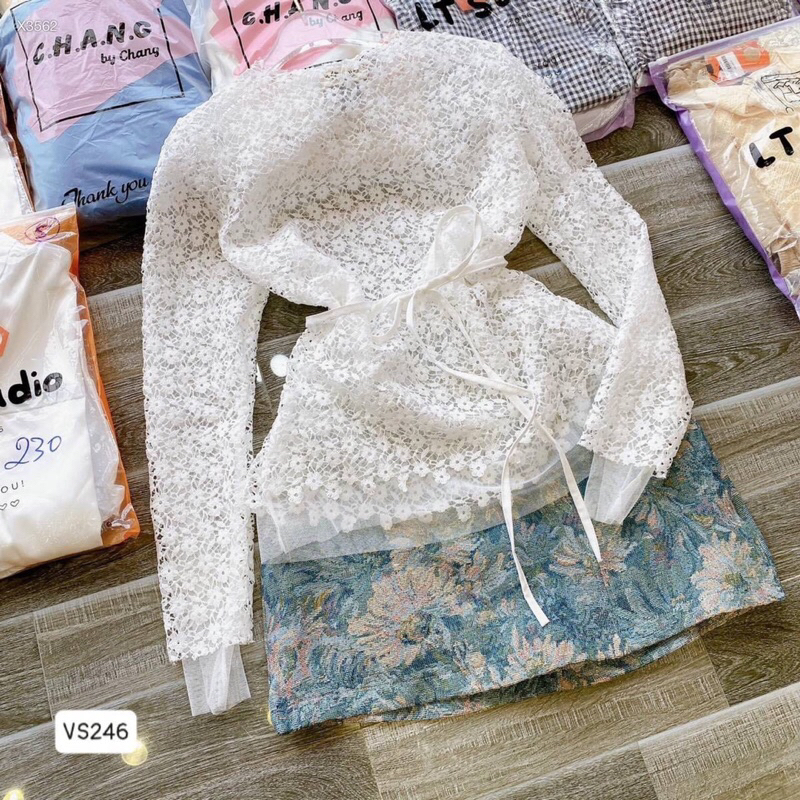 Hc16- sét áo ren và chân váy gấm