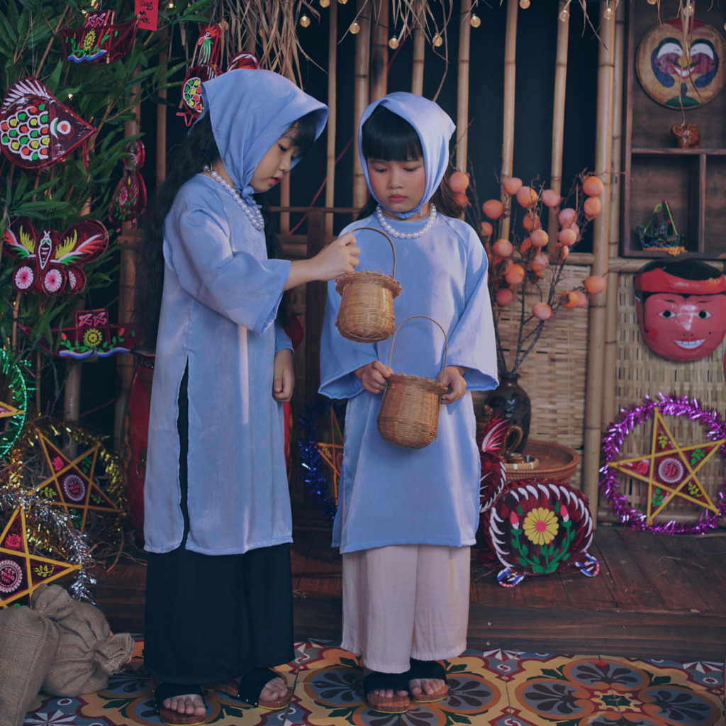 Áo dài em bé, áo dài bé gái, áo dài lụa bé gái cao cấp Em Bé Ơi - AD02