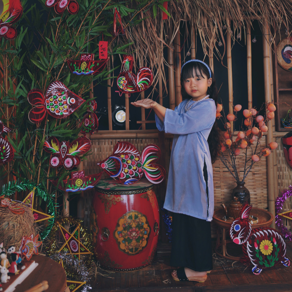 Áo dài em bé, áo dài bé gái, áo dài lụa bé gái cao cấp Em Bé Ơi - AD02