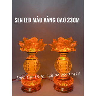 Đèn thờ cúng siêu sáng thân pha lê - bông nhựa đổi màu và màu vàng cao 23cm GIÁ BÁN 1 CẶP