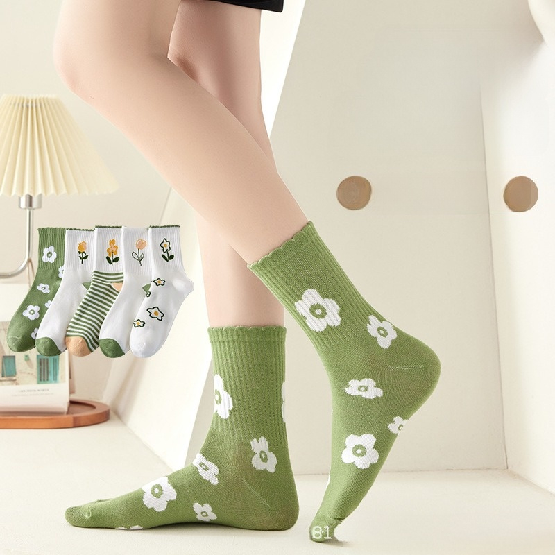 Tất vớ nữ cao cổ dài TACHI hoạ tiết hoa cúc dễ thương, tất nam vớ nữ cổ dài 5 mẫu bassic unisex dễ phối đồ 2023 TAHOA01