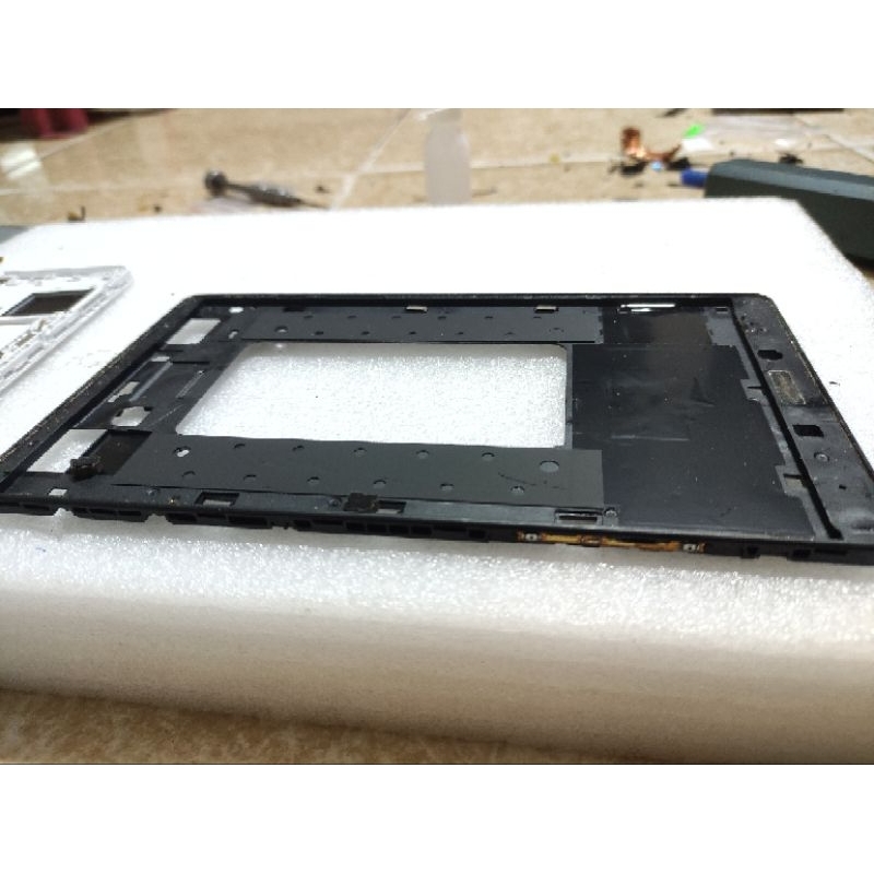 Khung Màn Hình Samsung Tab T295  Tháo Máy