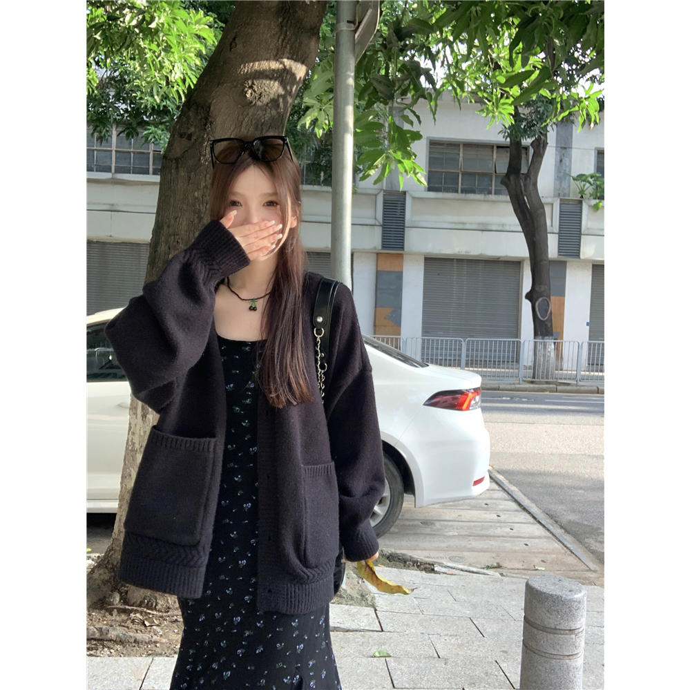 Set Áo Khoác Len Và Đầm Midi Hoa Nhí Hai Dây Taobao Order