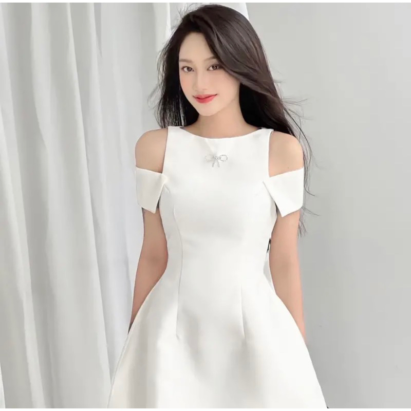 Đầm tafta trễ vai