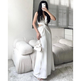 Đầm khoét eo đính đá