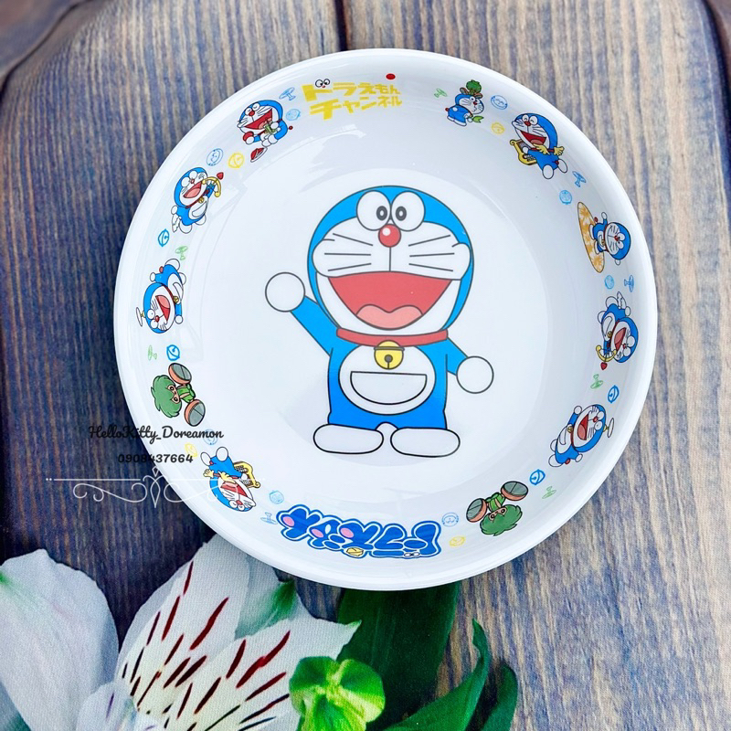 DĨA TRÒN TRŨNG HELLOKITTY DOREAMON