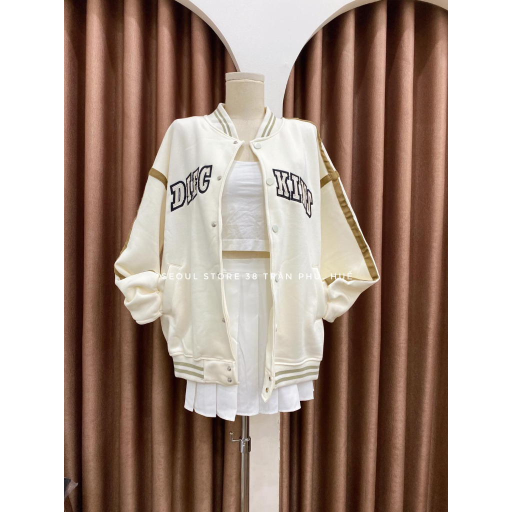 Áo khoác bomber viền CC