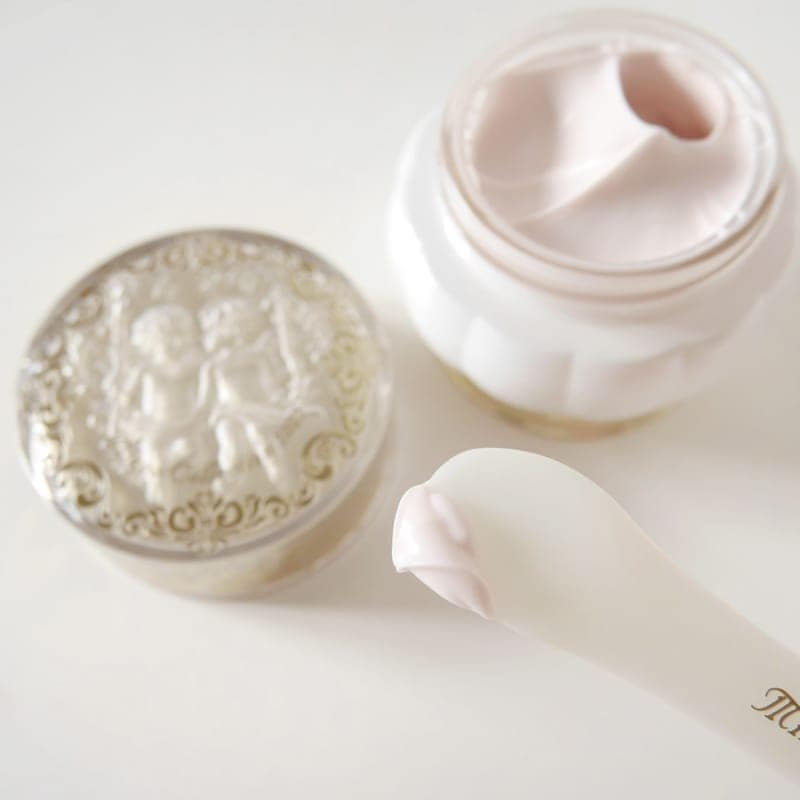 Kem dưỡng nâng tone Kanebo Milano Dress Up Cream