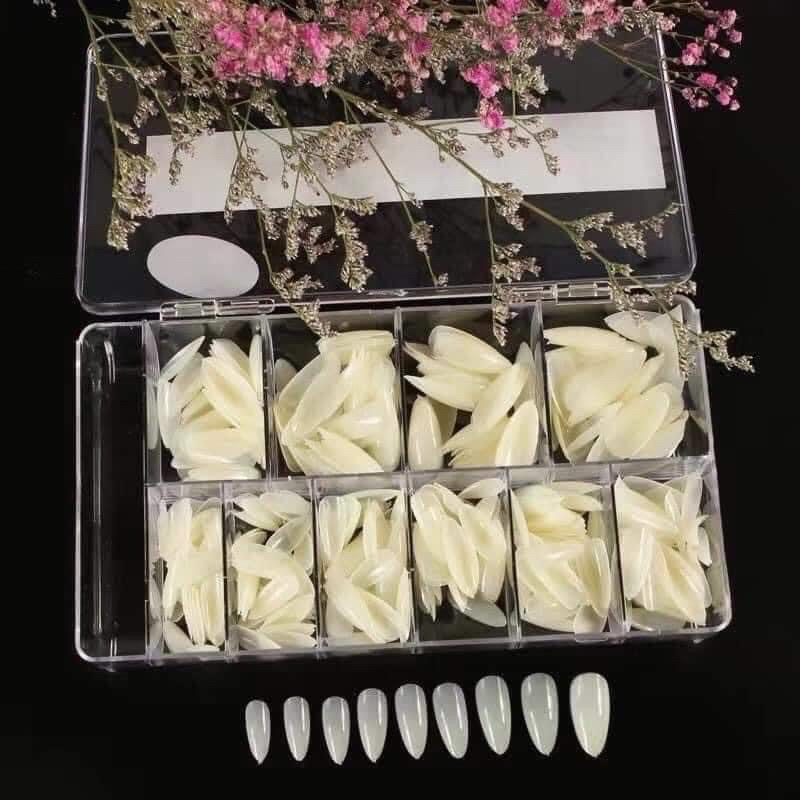 Móng úp ovan bầu ' khay 500 móng đủ size , có màu trong và đục"