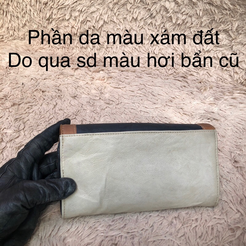 Túi ví chuẩn si. Túi ví qua sử dụng. Khách vui lòng xem hình nếu muốn biết thêm thông tin sản phẩm mời khách vô chat nhé