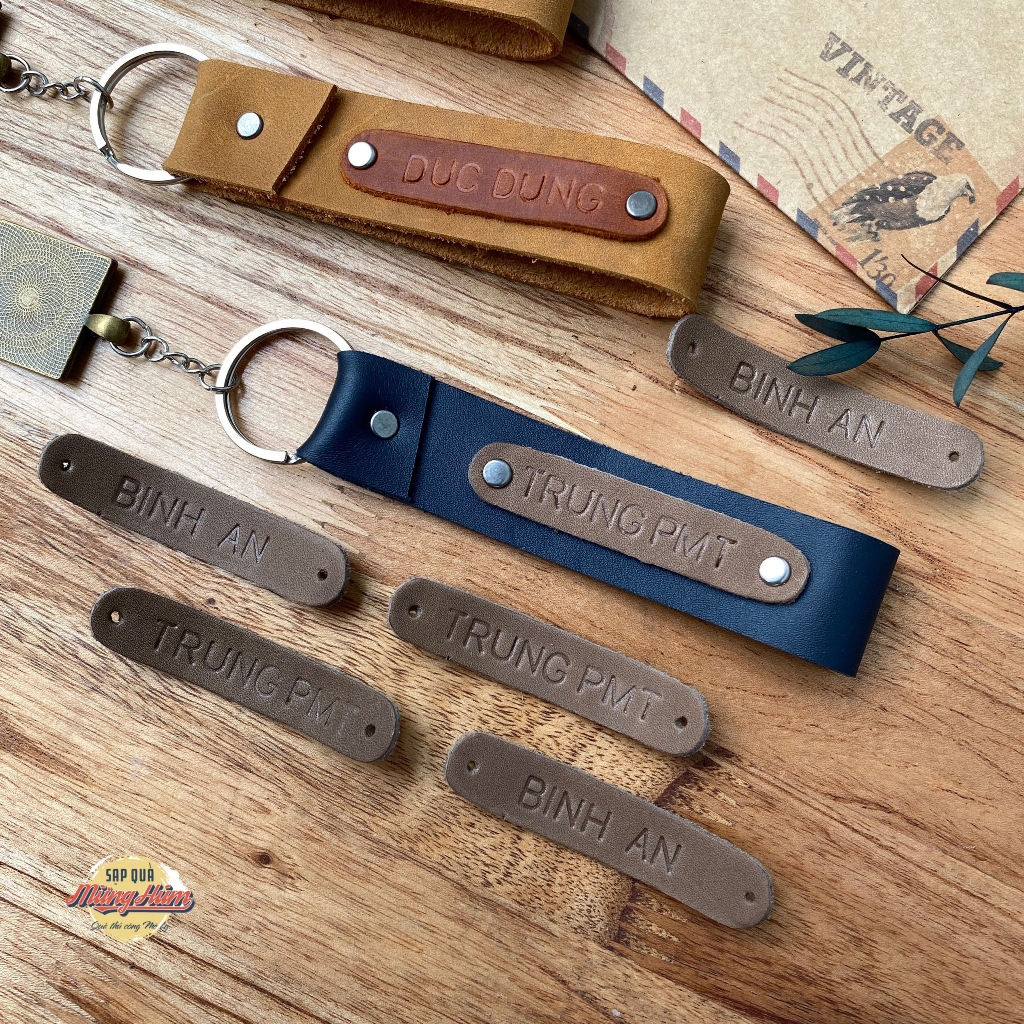 Thẻ đóng tên custom theo ý khách hàng. Phụ kiện đính lên ví, cặp da, balo, móc khóa,...