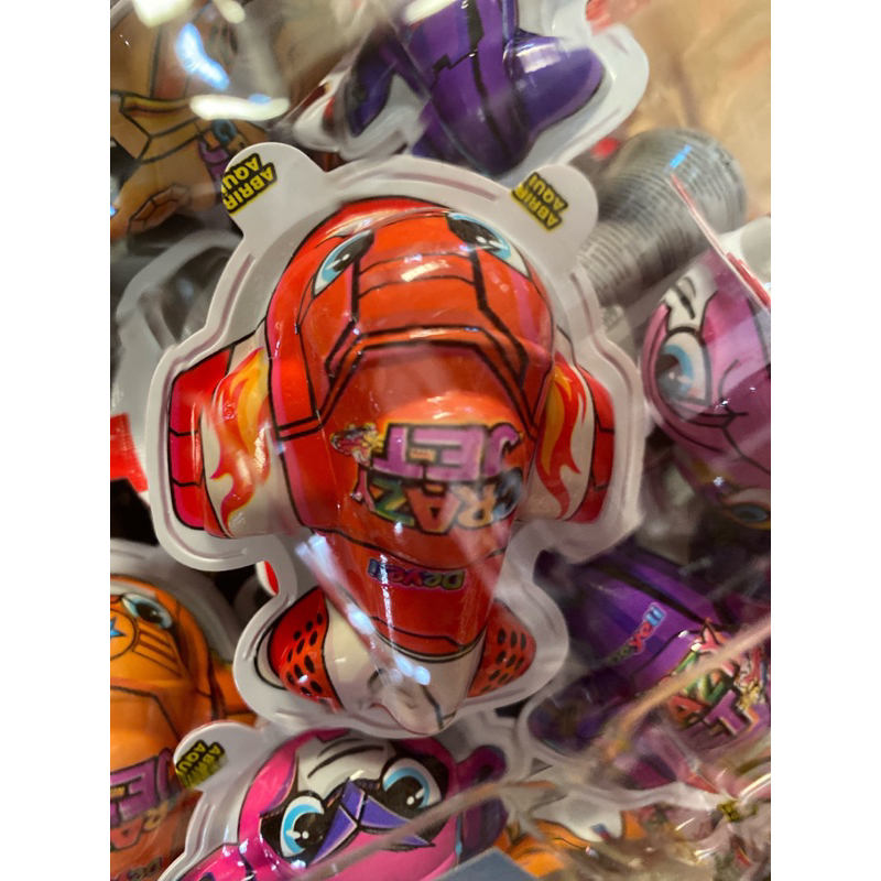 Sỉ hộp 60 chiếc đồ chơi máy bay kèm kẹo